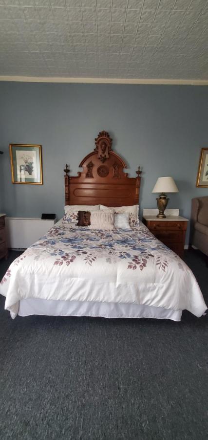 Historic Calumet Inn Pipestone Kültér fotó