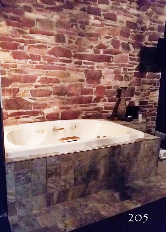 Historic Calumet Inn Pipestone Kültér fotó