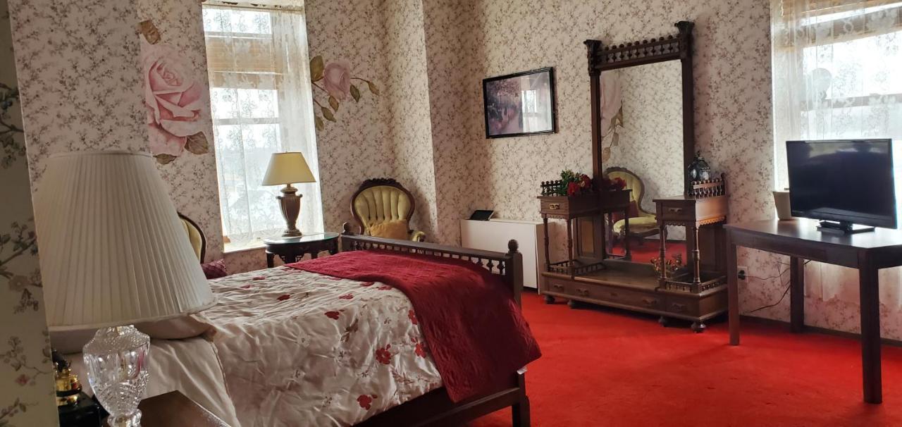 Historic Calumet Inn Pipestone Kültér fotó
