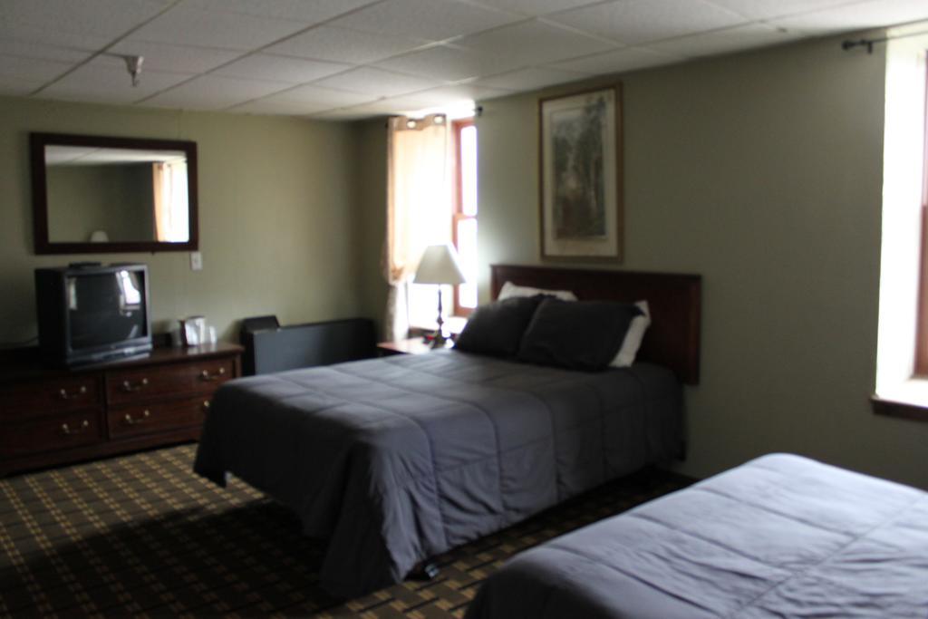 Historic Calumet Inn Pipestone Kültér fotó