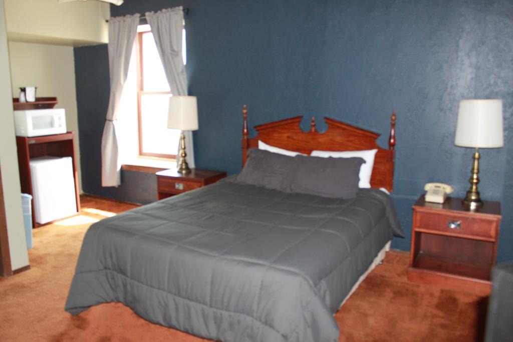 Historic Calumet Inn Pipestone Kültér fotó