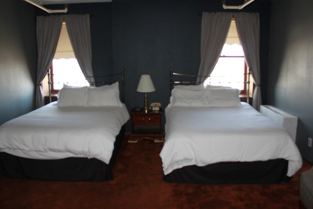 Historic Calumet Inn Pipestone Kültér fotó