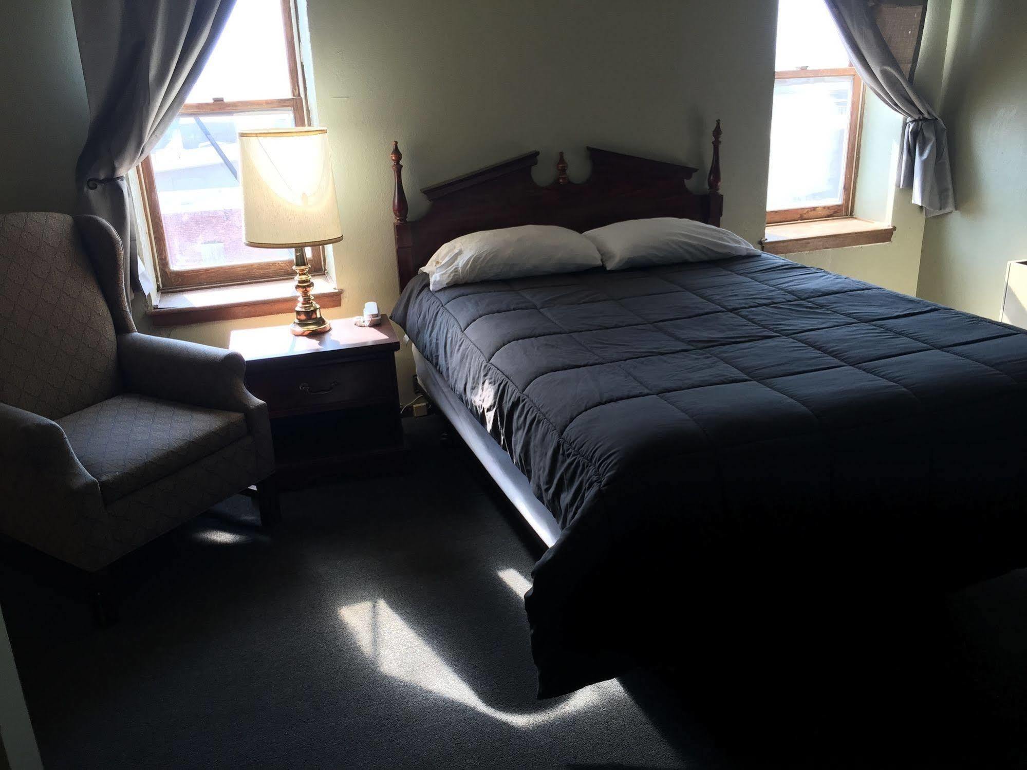 Historic Calumet Inn Pipestone Kültér fotó
