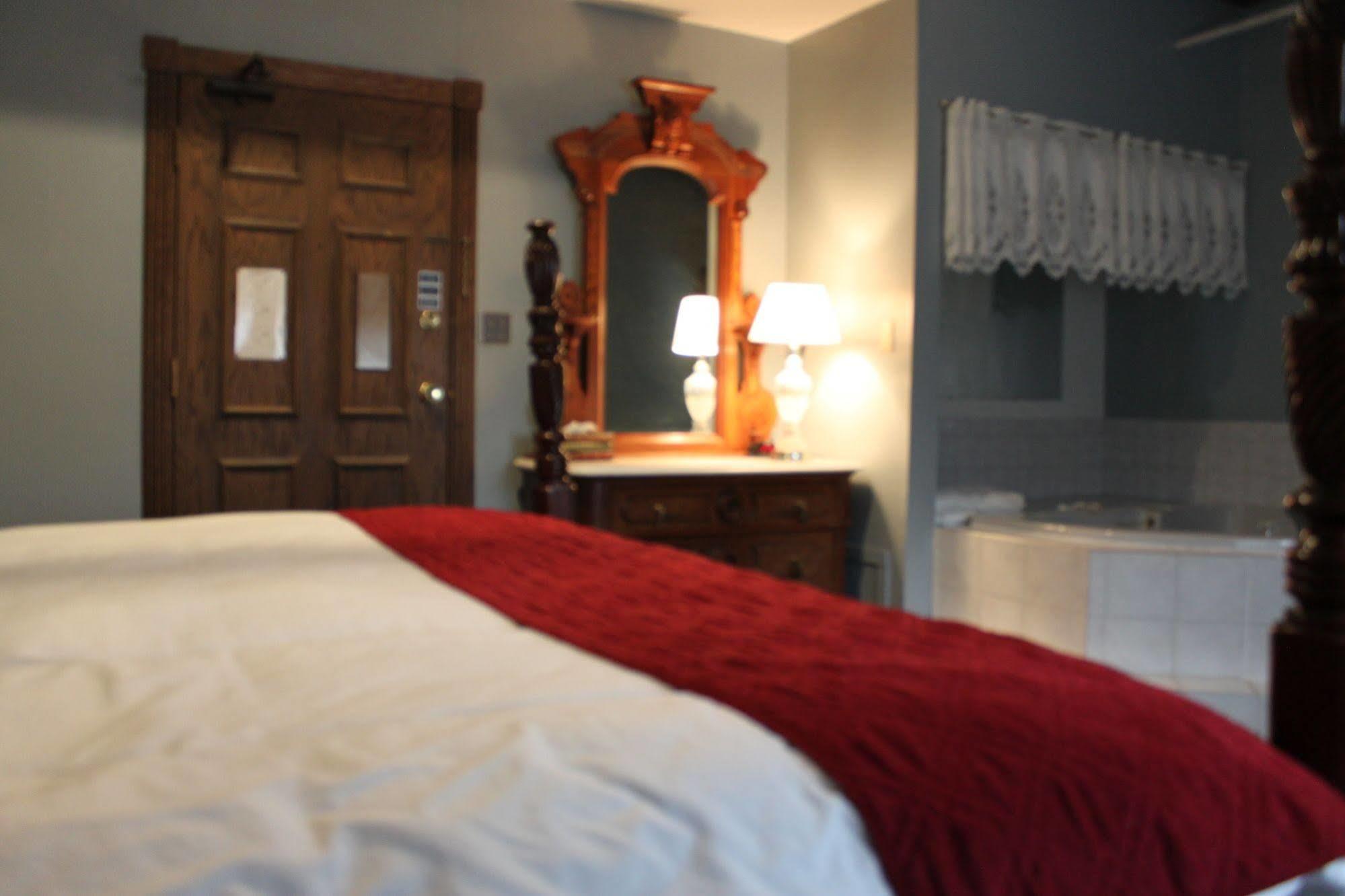 Historic Calumet Inn Pipestone Kültér fotó