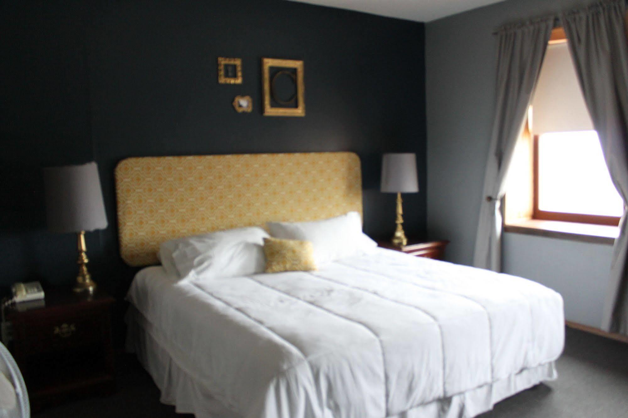 Historic Calumet Inn Pipestone Kültér fotó