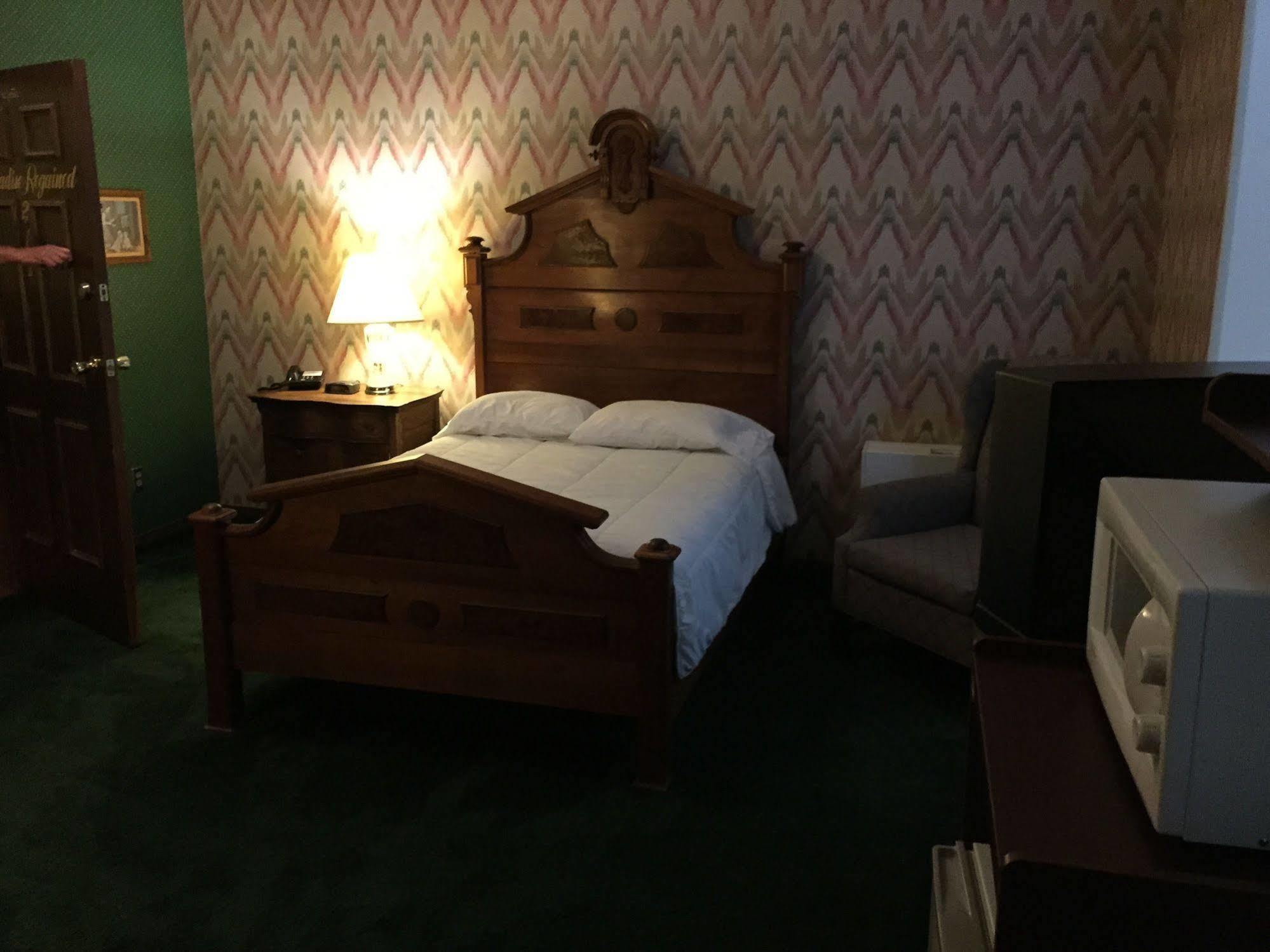 Historic Calumet Inn Pipestone Kültér fotó